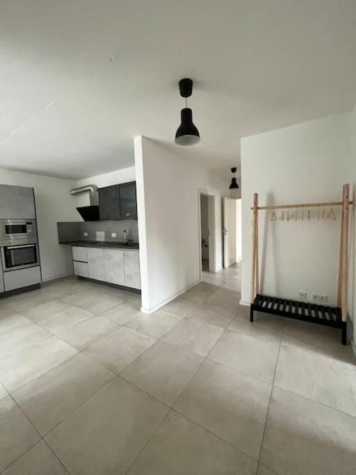 Apartment 3 Zw 95 M2 Neubau Kostenlos Parkplatz Im Hof *