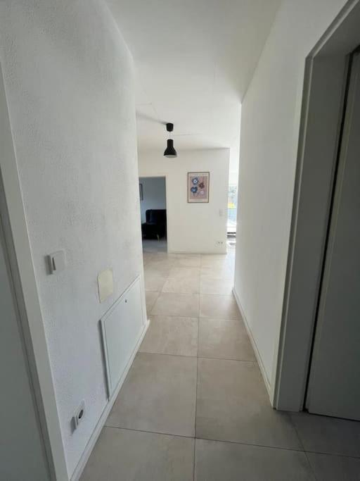 3 Zw 95 M2 Neubau Kostenlos Parkplatz Im Hof Apartment Kitzingen