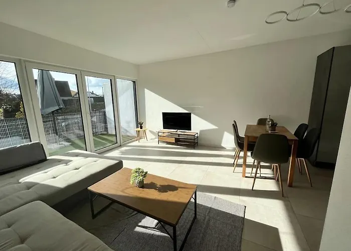 3 Zw 95 M2 Neubau Kostenlos Parkplatz Im Hof